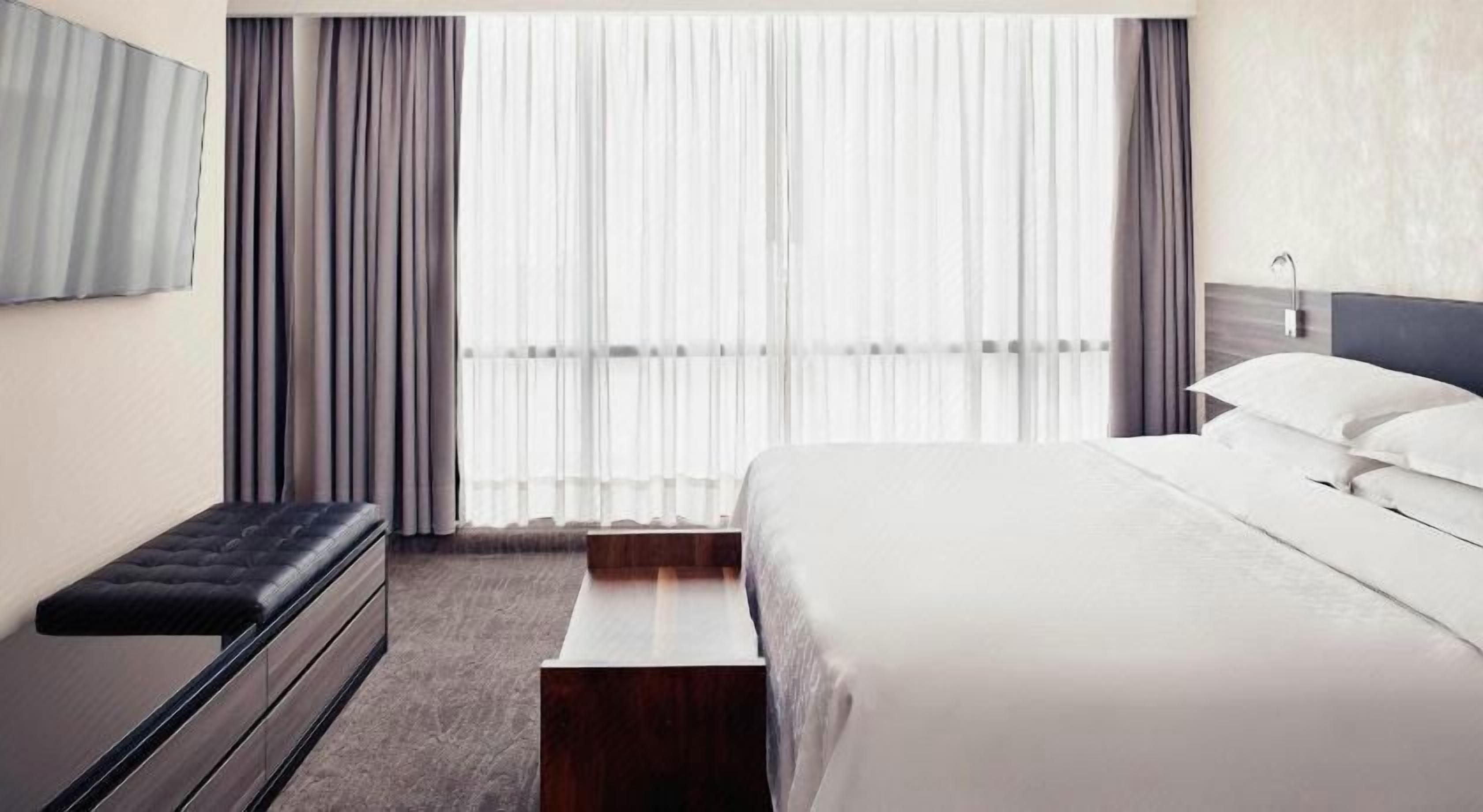 Premium bedding, pillowtop beds, in-room safe, desk