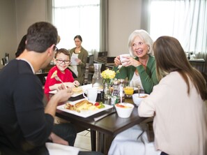 Daily full breakfast for a fee - Holiday Inn Conference Center Edmonton South by IHG (Edmonton)