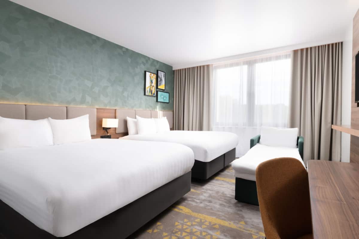 standard room, multiple beds | 1 bedroom, desk, iron/ironing board, free cots/infant beds