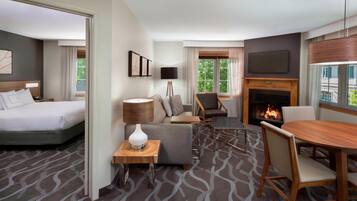 Hypo-allergenic bedding, iron/ironing board, free WiFi, bed sheets