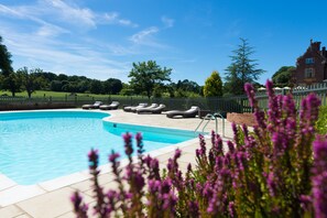 Outdoor pool, pool loungers