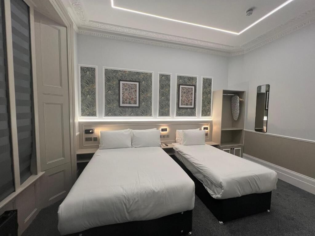 The Whiteley Executive Triple Studio | In-room safe, individually furnished, laptop workspace, blackout drapes