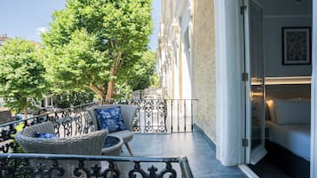 Signature-Doppelzimmer, 1 Doppelbett, Nichtraucher | Terrasse/Patio