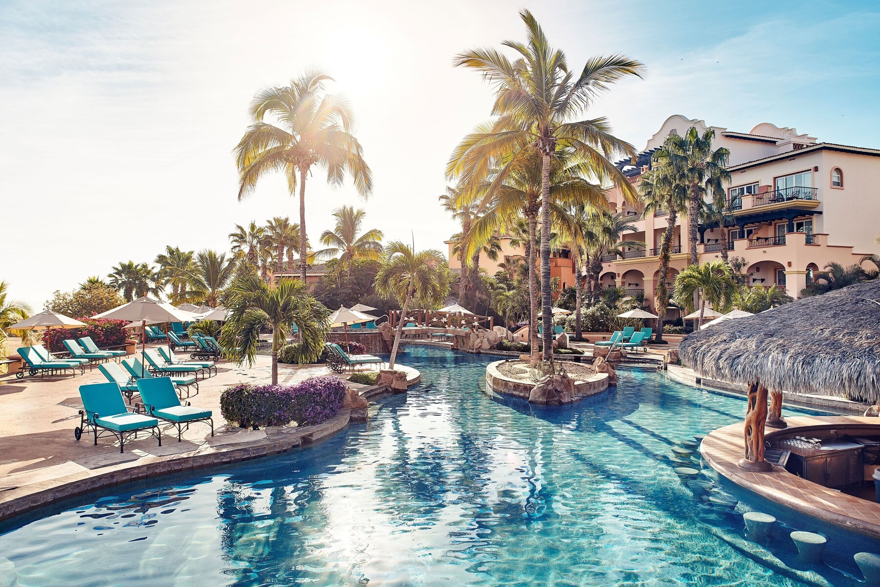 5 outdoor pools, pool umbrellas, sun loungers