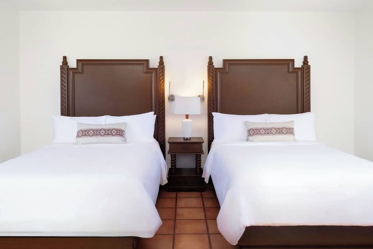 1 bedroom, hypo-allergenic bedding, down duvets, pillow-top beds