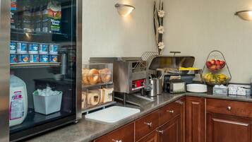 Free daily buffet breakfast