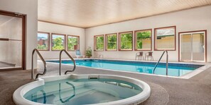 Piscine intérieure
