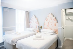 Superior Twin Room | Blackout drapes, iron/ironing board, free WiFi, bed sheets