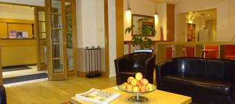 Americana Hotel