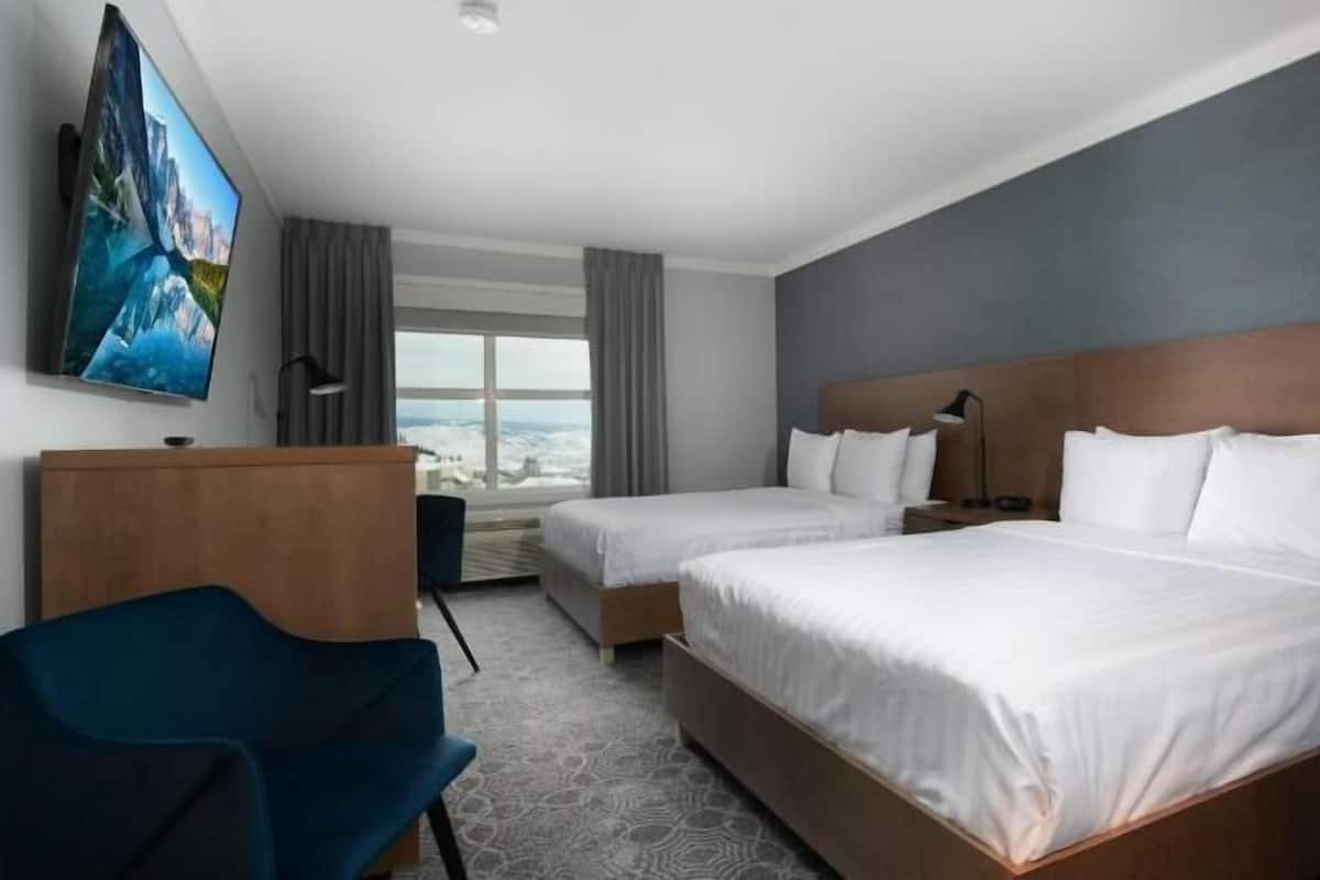 Premium bedding, pillow-top beds, in-room safe, desk