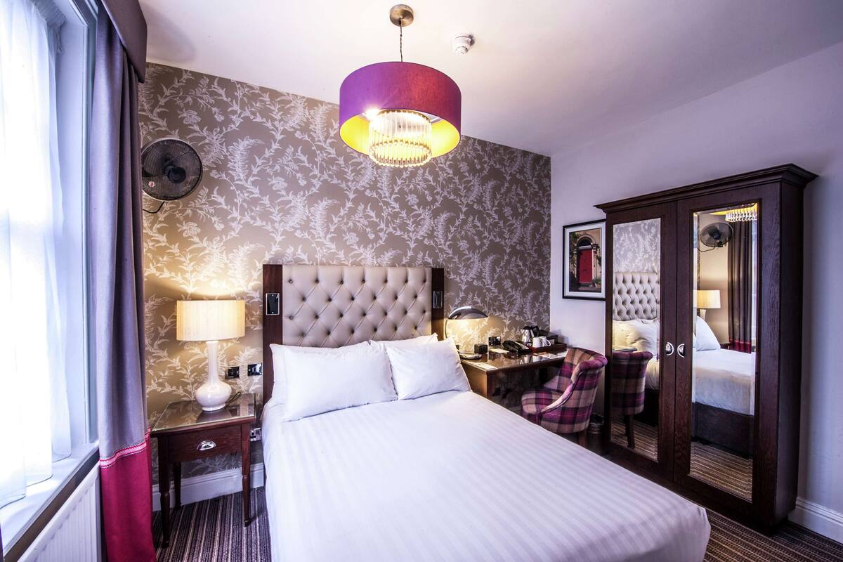 Room, 1 Katil Bujang (Single), Non Smoking | Peralatan tempat tidur hipoalergenik, peti besi dalam bilik 