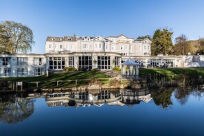 Exterior - DoubleTree by Hilton Cheltenham-Cotswolds (Cheltenham)