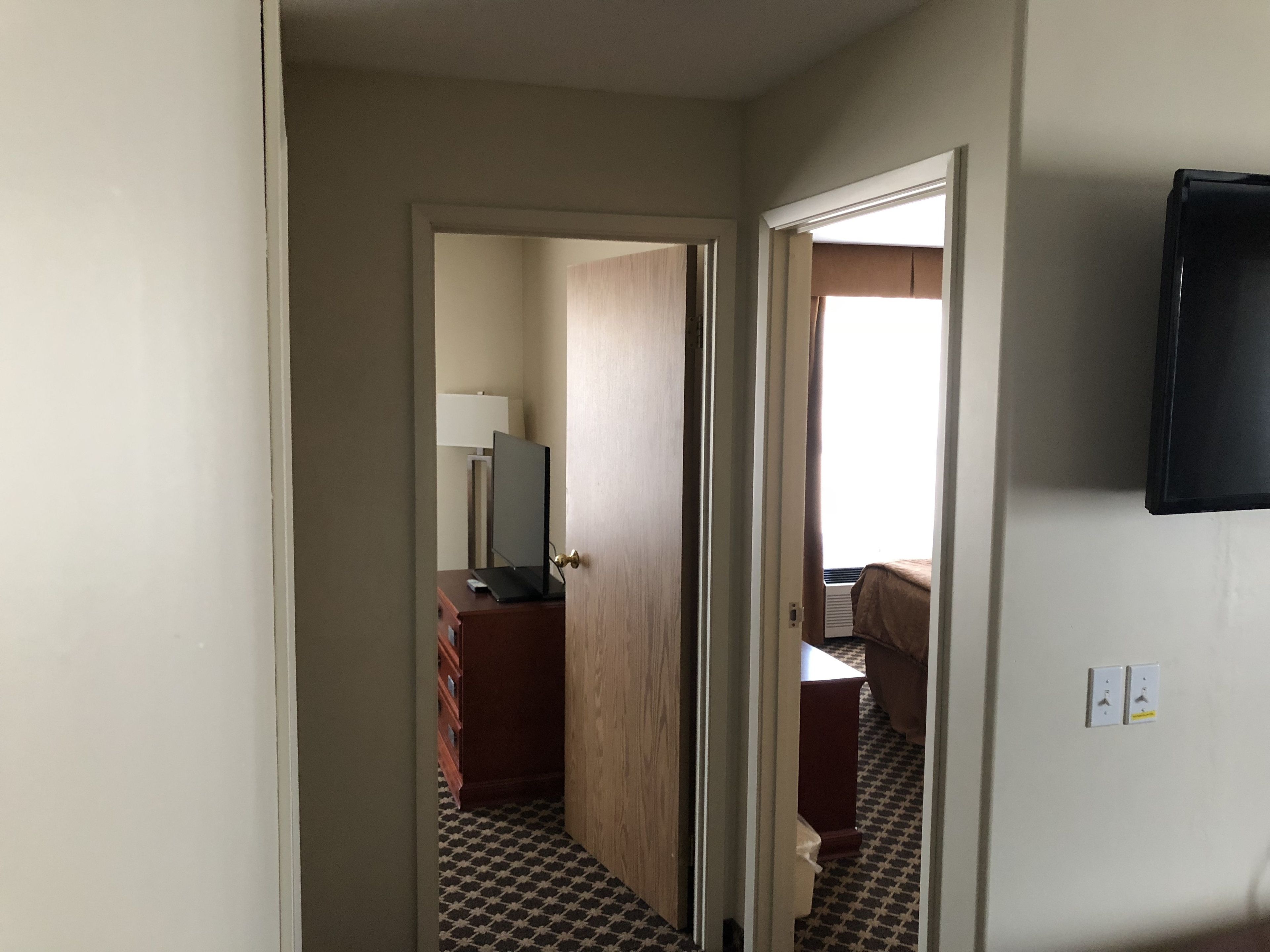 suite, multiple beds, non smoking, fireplace (with sofabed) | pillow-top beds, in-room safe, desk, blackout curtains