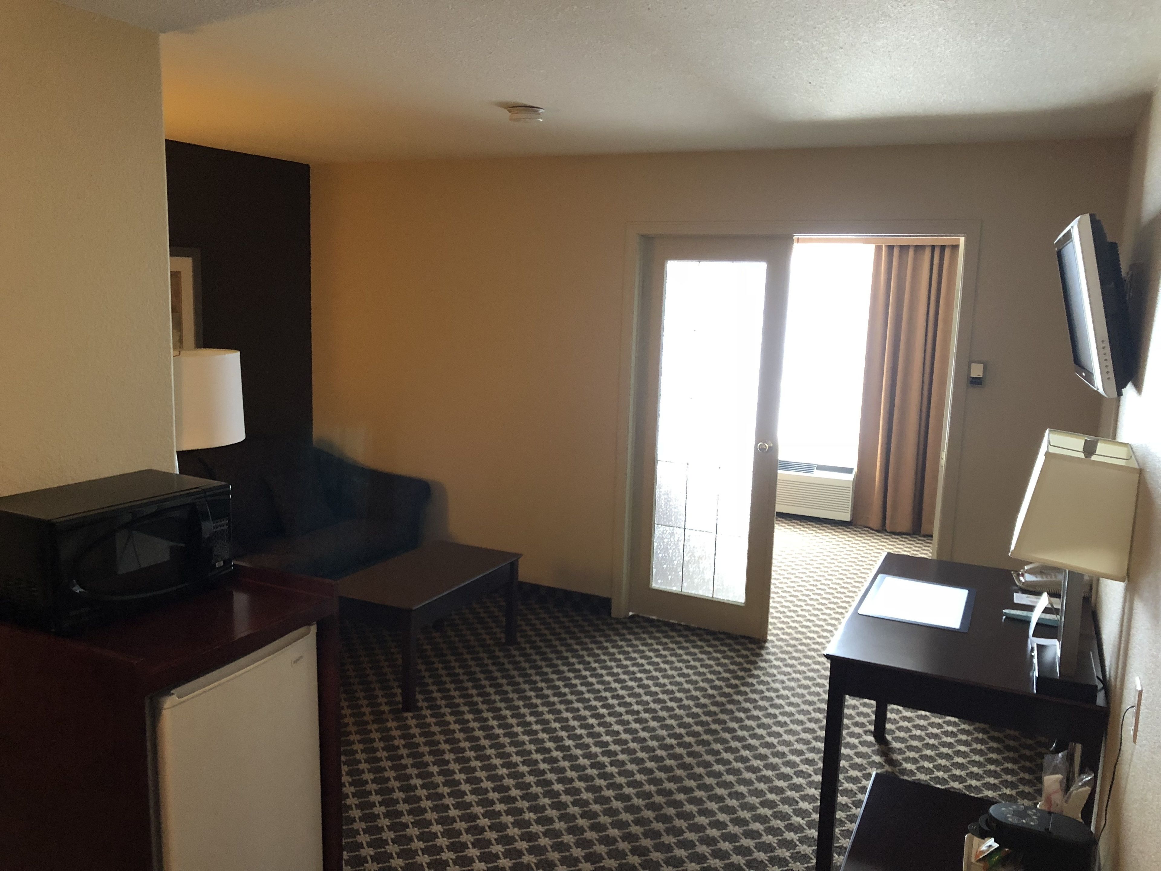 suite, 1 queen bed with sofa bed, non smoking, refrigerator & microwave (with sofabed) | pillow-top beds, in-room safe, desk, blackout curtains