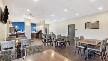 Free daily full breakfast