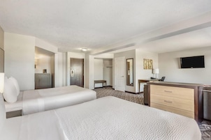 Studio Suite, 2 Queen Beds, Non Smoking, Balcony