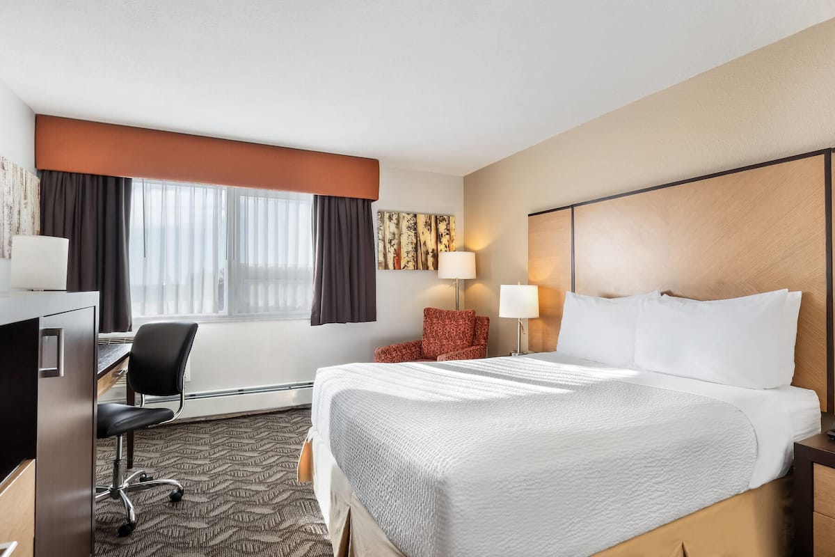 2 soveværelser, premium-sengetøj, Tempur-Pedic-senge, skrivebord