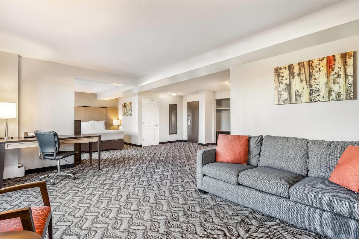 Studio-suite - 1 kingsize-seng - ikke-ryger - balkon | 2 soveværelser, premium-sengetøj, Tempur-Pedic-senge, skrivebord