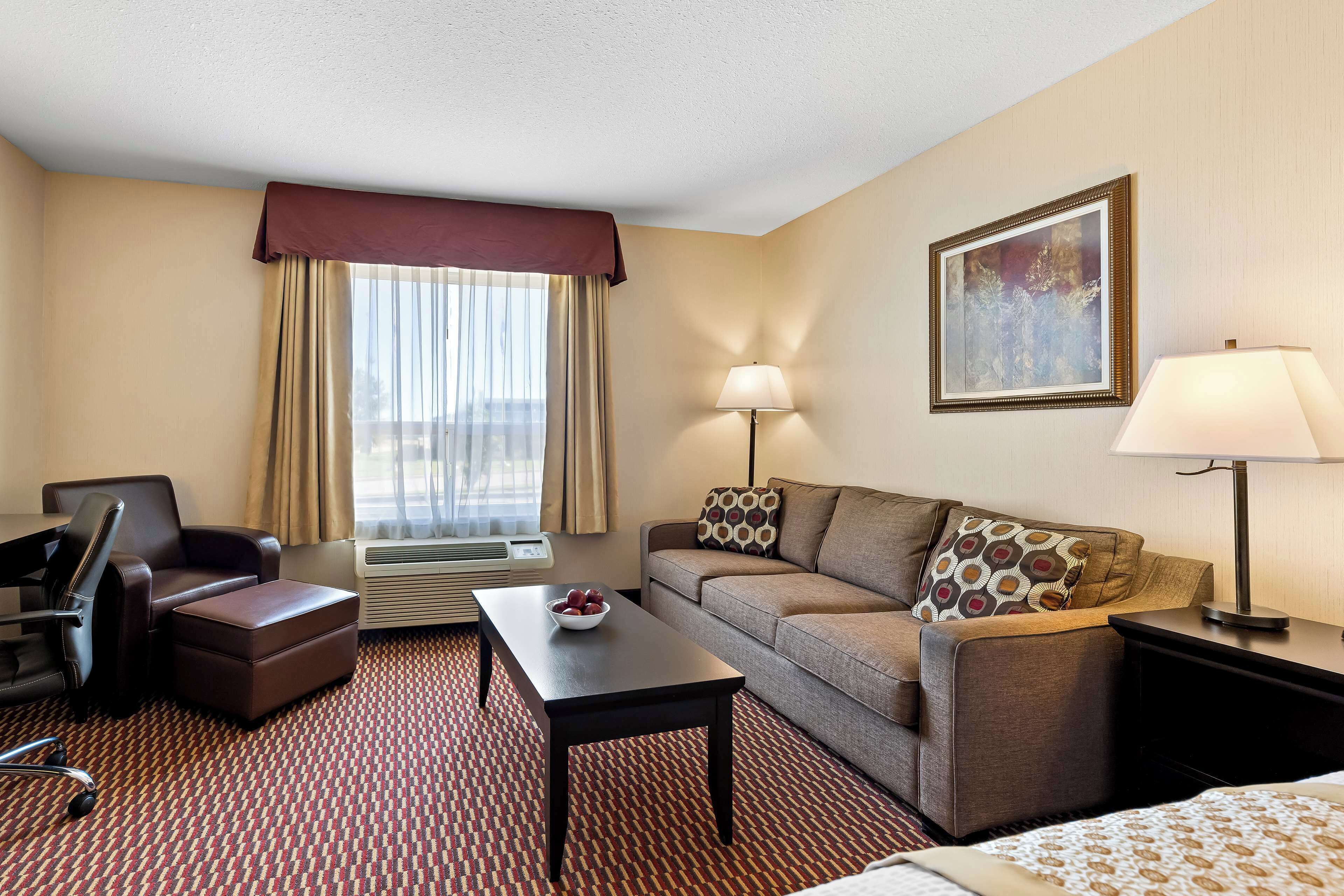 desk, laptop workspace, iron/ironing board, free wifi