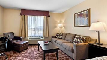 Standard Room, 1 Queen Bed, Non Smoking | Desk, laptop workspace, iron/ironing board, free WiFi