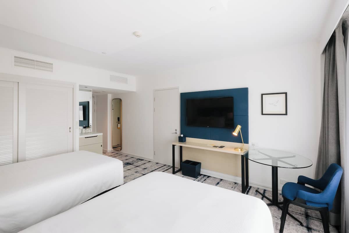 Premium bedding, minibar, in-room safe, desk