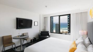 Standard Room, 1 King Bed, Ocean View