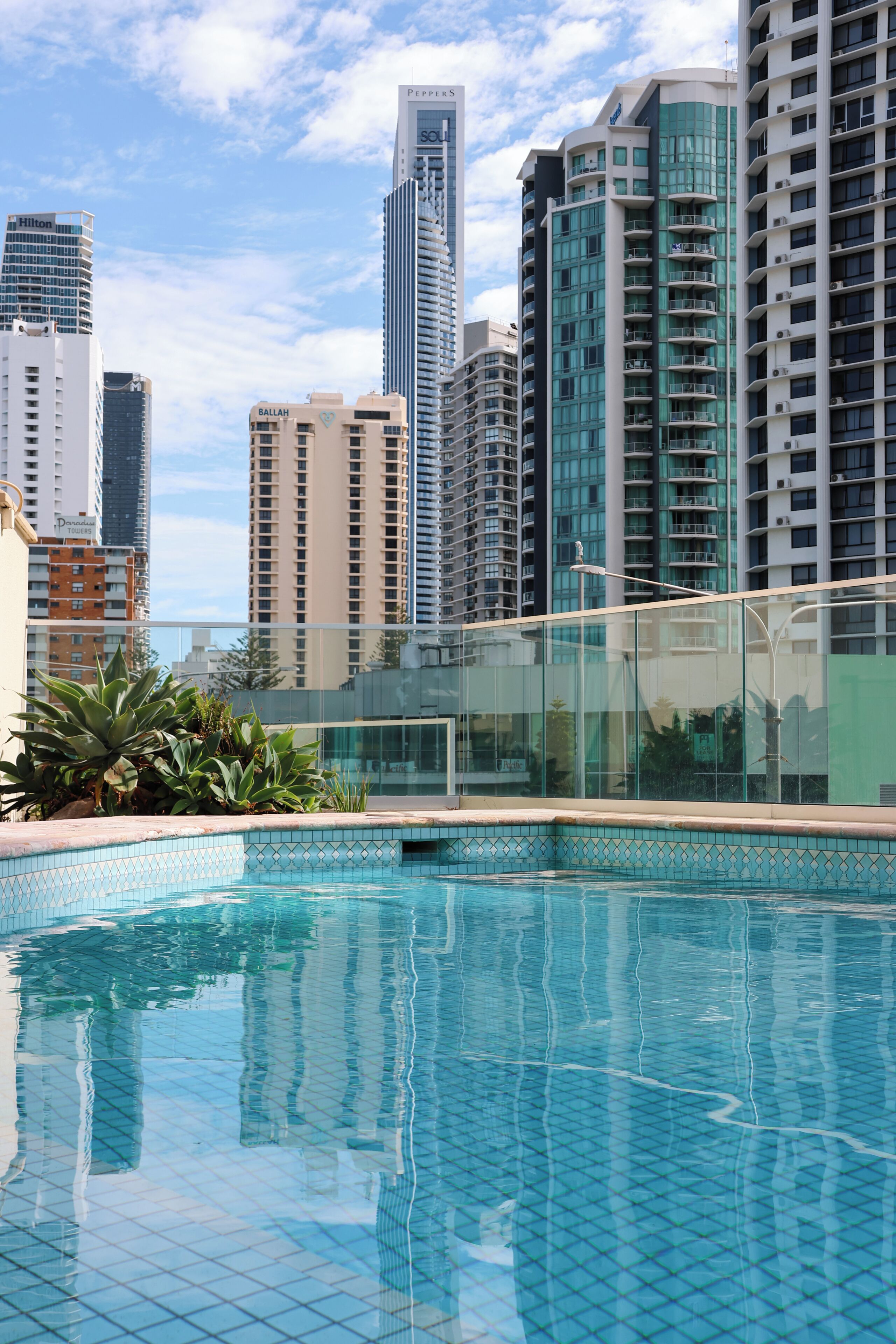 2 outdoor pools, open 6:00 AM to 9:00 PM, pool loungers