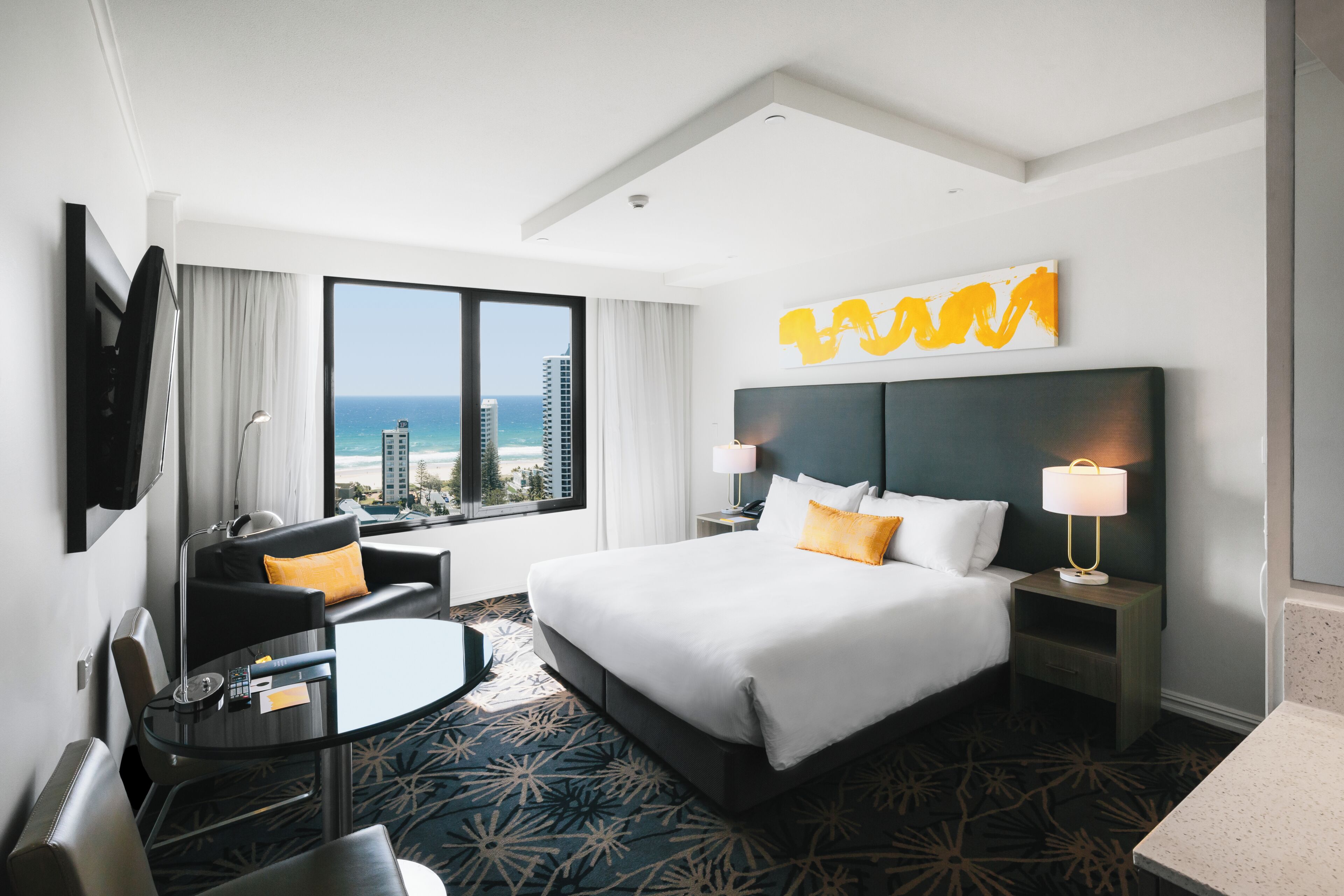 Standard Room, 1 King Bed, Ocean View | Premium bedding, minibar, in-room safe, desk