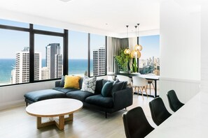 Premium bedding, minibar, in-room safe, desk