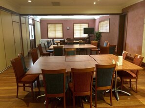 Meeting facility
