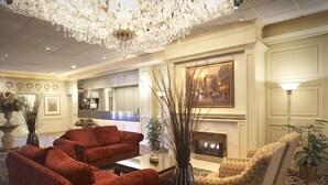 Lobby - Black Knight Inn (Red Deer)