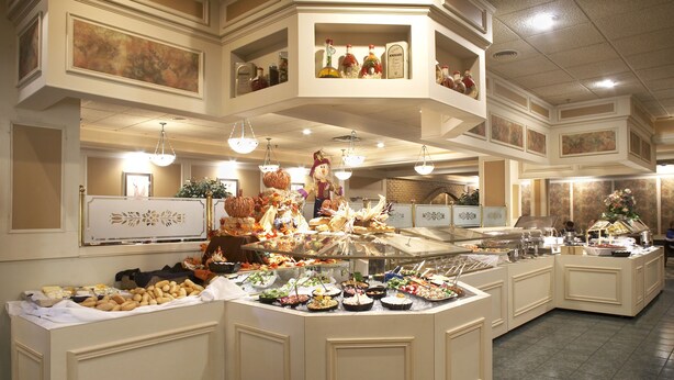 Buffet - Black Knight Inn (Red Deer)