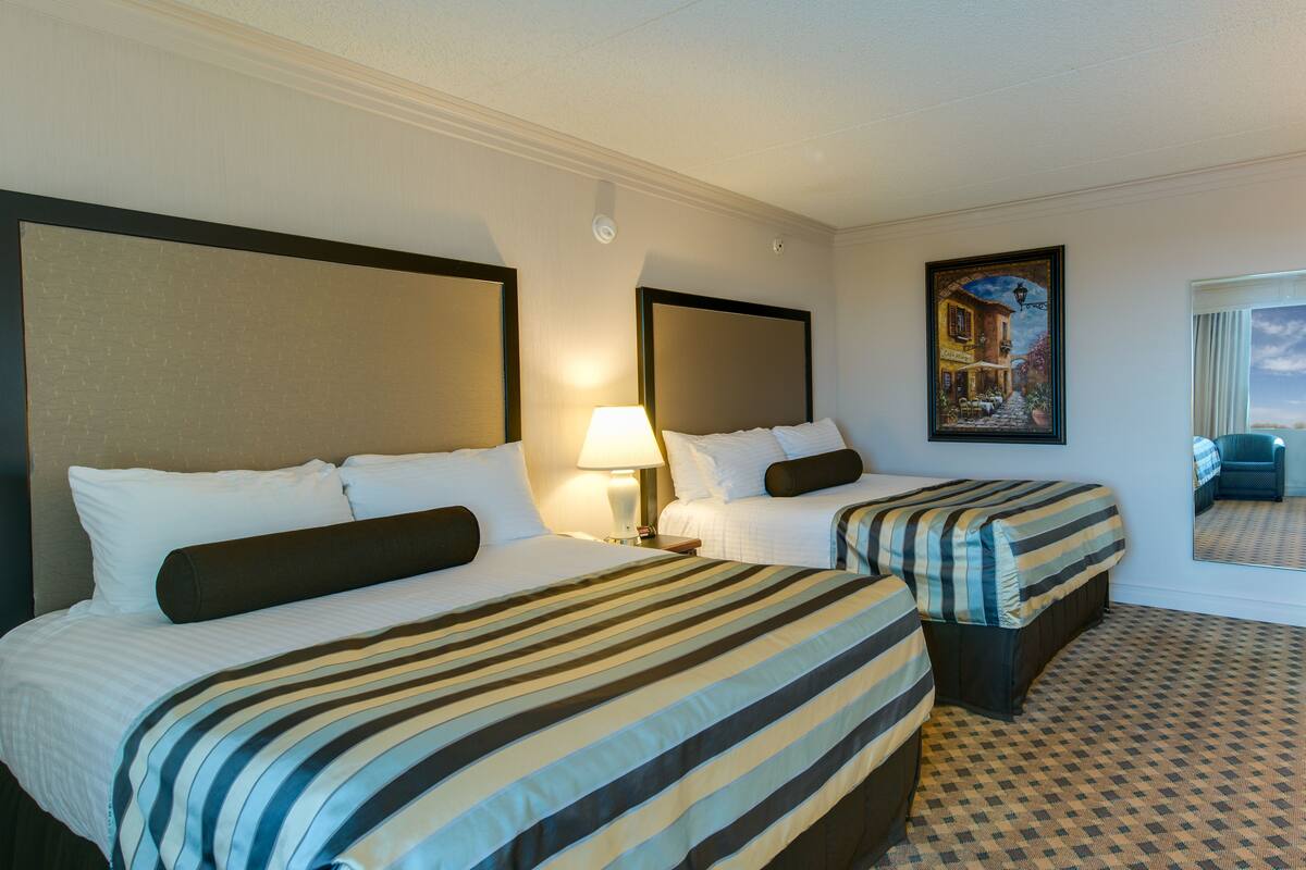 Deluxe Room, 2 Queen Beds