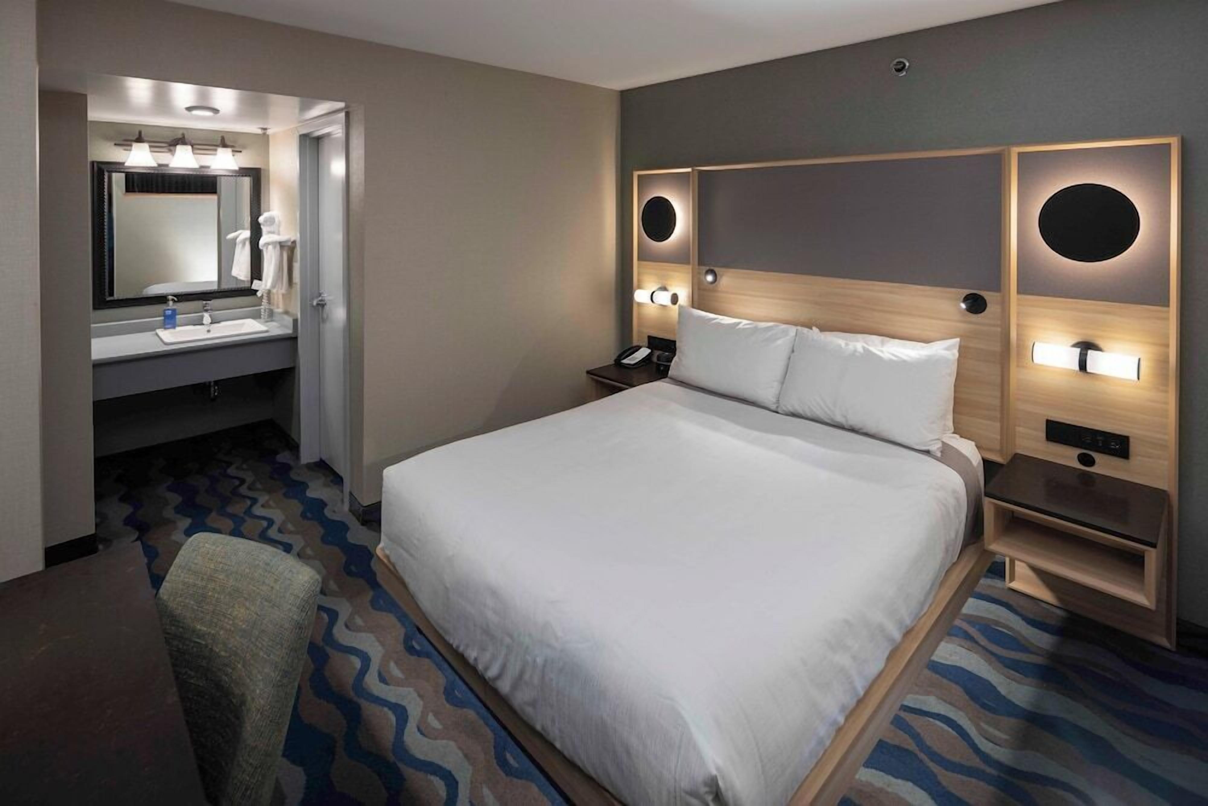 Premium bedding, pillowtop beds, desk, blackout drapes