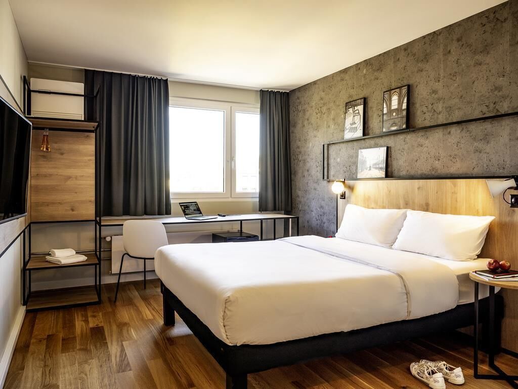 Superior Room, 1 Double Bed | Premium bedding, desk, laptop workspace, iron/ironing board (on request)