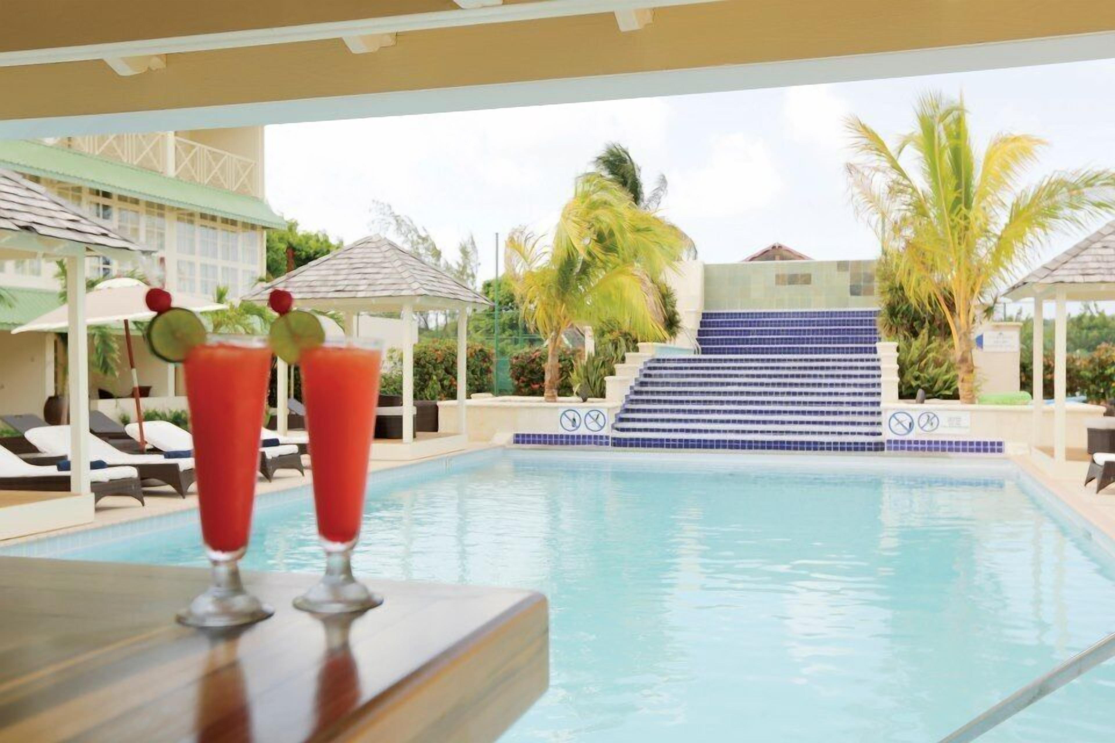 Poolside bar