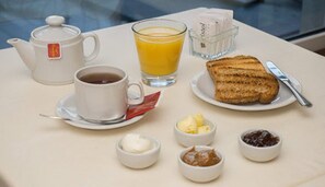 Breakfast meal