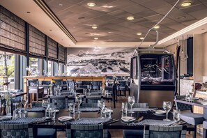 2 restaurants, breakfast, lunch, dinner served; Regional cuisine