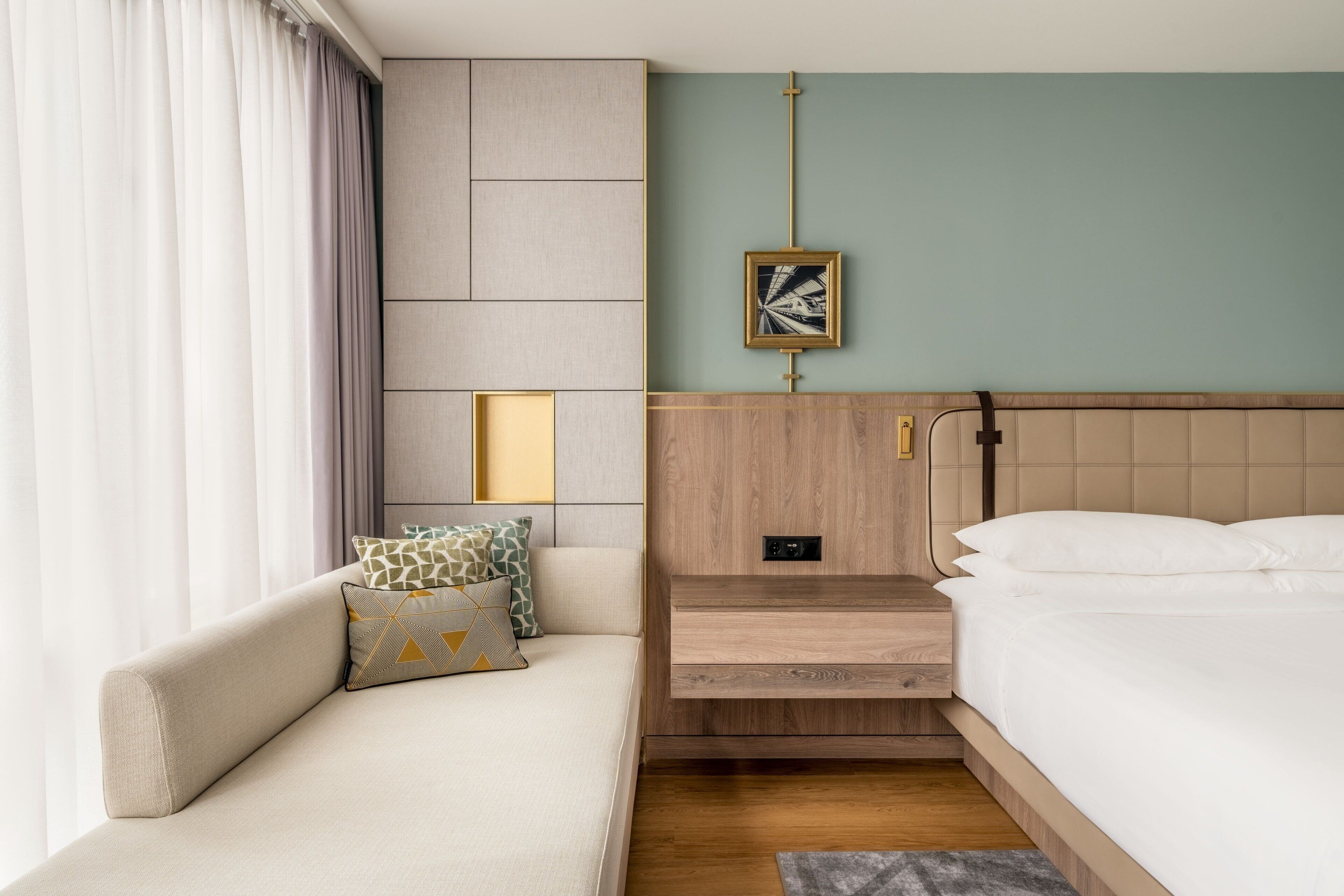 Superior Room, 1 King Bed (North Wing)