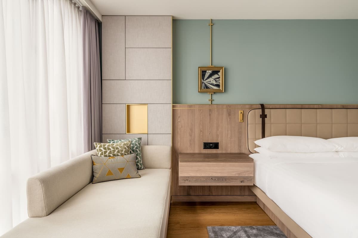 Superior Room, 1 King Bed (North Wing)