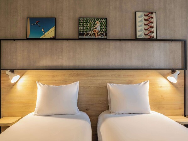 Standard Room, 2 Twin Beds | Premium bedding, desk, soundproofing, iron/ironing board