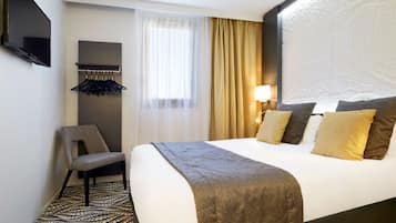Standard Room, 1 Double Bed | Desk, laptop workspace, soundproofing, bed sheets