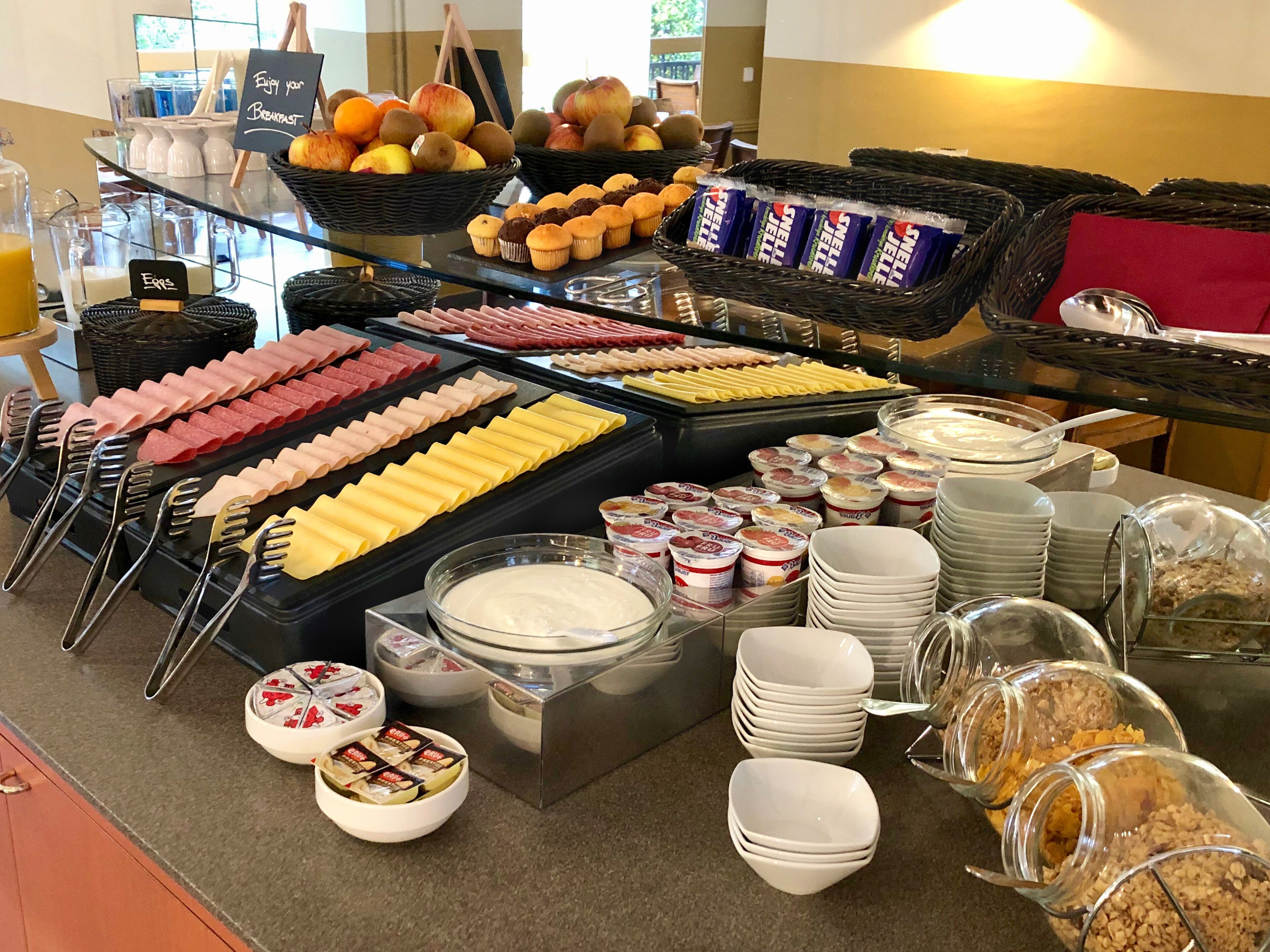 Dagelijks ontbijtbuffet (EUR 17.50 per persoon)