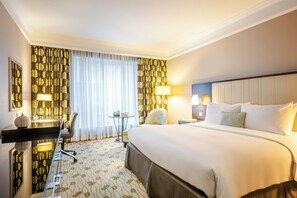 Literie hypoallergénique, coffres-forts dans les chambres, bureau