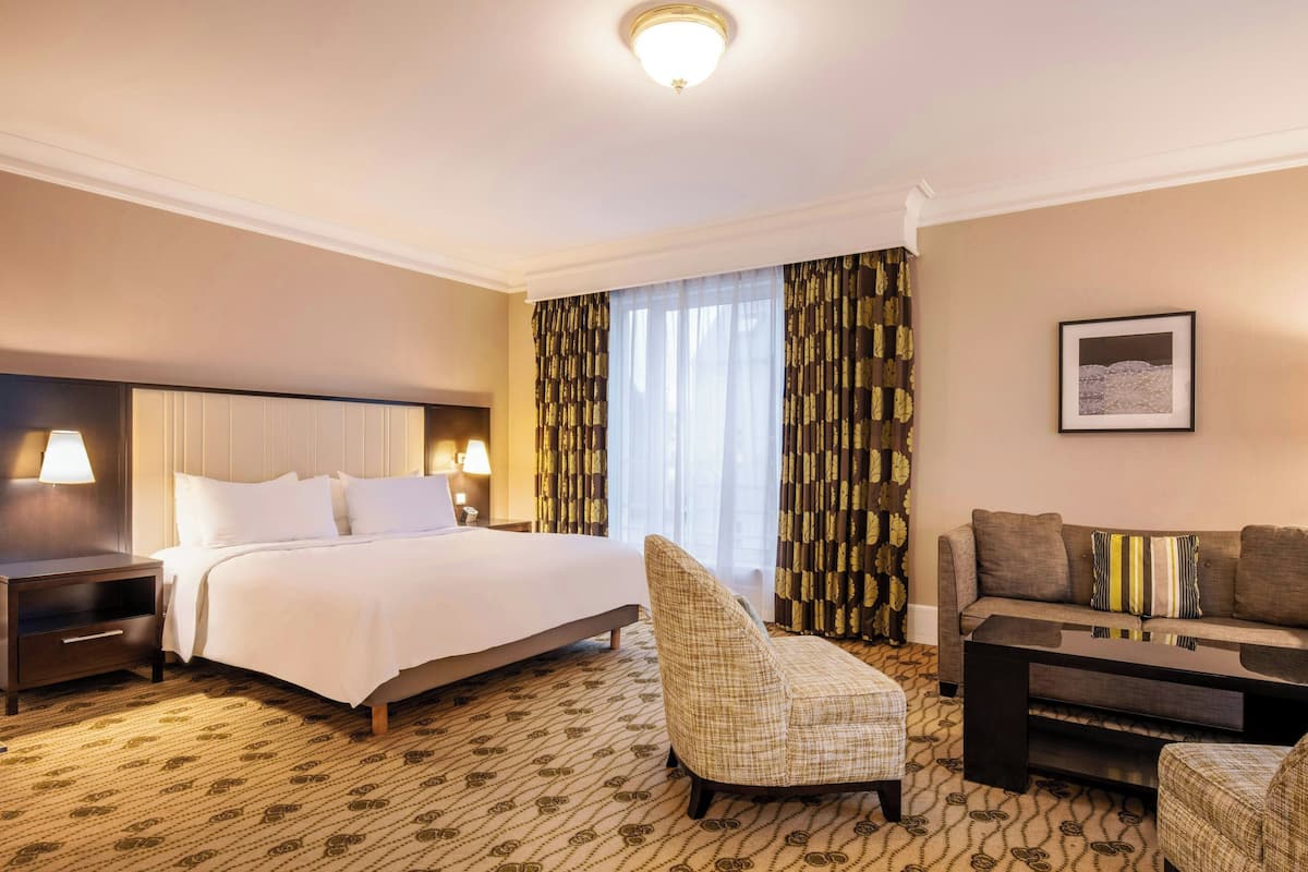Junior Suite, 1 Queen Bed with Sofa bed | Hypo-allergenic bedding, in-room safe, desk, blackout drapes