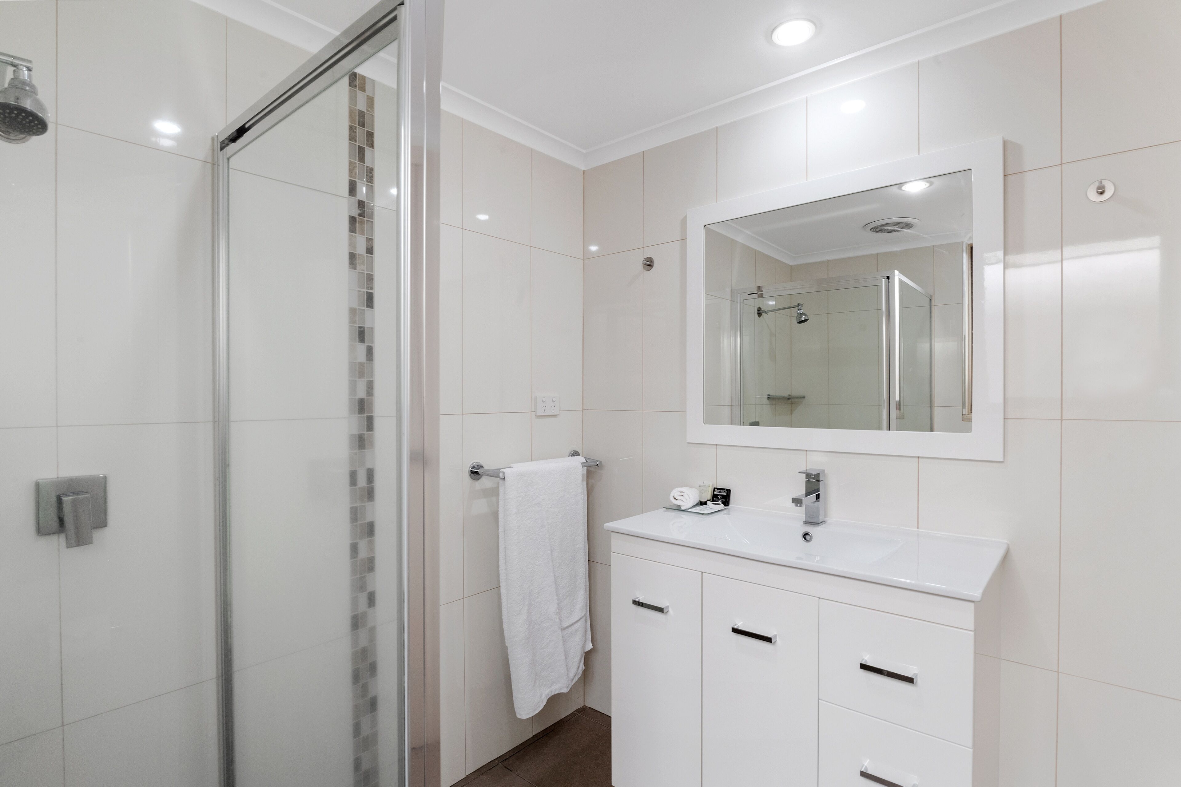 Shower, free toiletries, hair dryer, towels