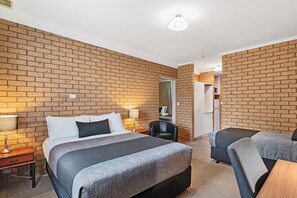 华丽套房 | 特色家居、办公桌、熨斗/熨衣板、免费 WiFi