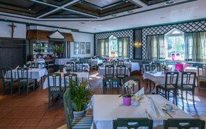 Free daily buffet breakfast - Hotel Walserwirt (Wals-Siezenheim)