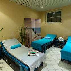 Chăm sóc da mặt, liệu pháp ấn huyệt đạo, phòng trị liệu/massage