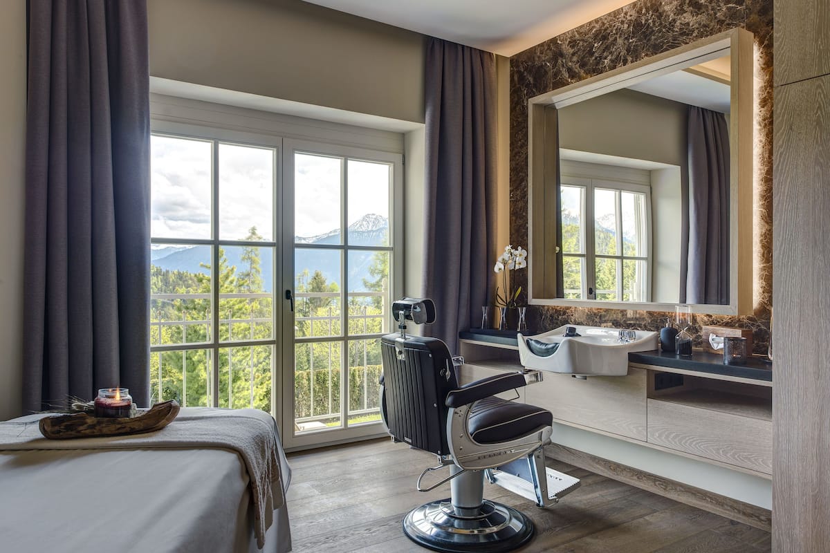 couples treatment room(s), sauna, steam room, body treatments